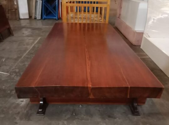 giường phản cũ nguyên khối