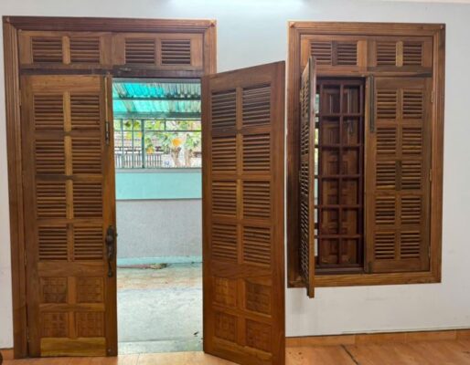 thu mua cánh cửa gỗ cũ