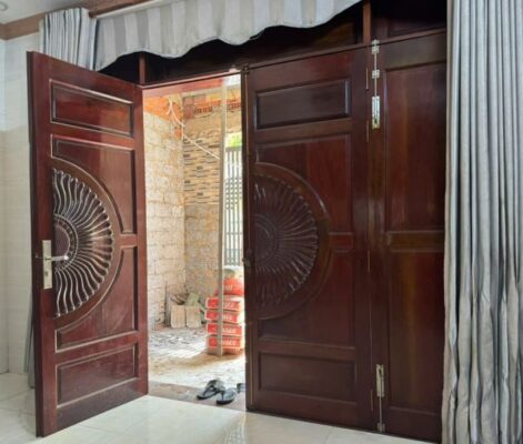 thu mua cửa gỗ cũ tận nơi