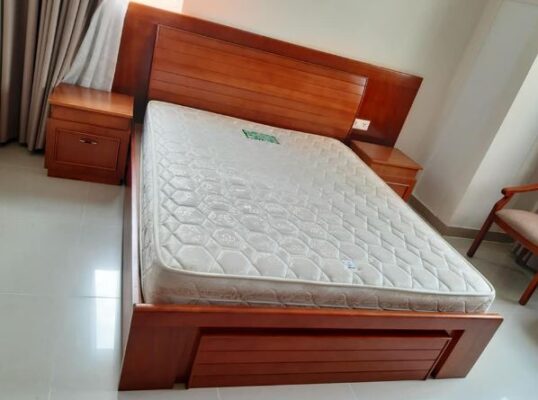 định giá giường gỗ tự nhiên cũ